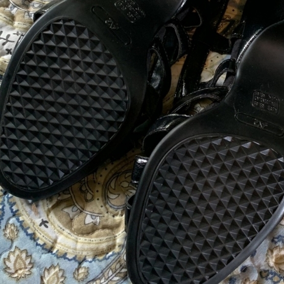 Aerosoles A2 Heels - Picture 6 of 10